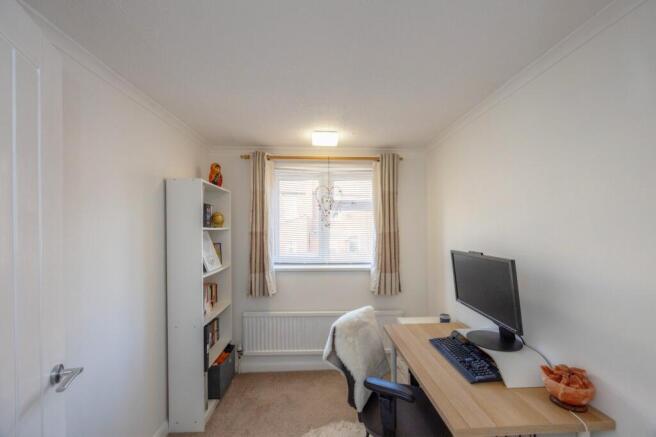 3 bed Terraced to rent Image 12