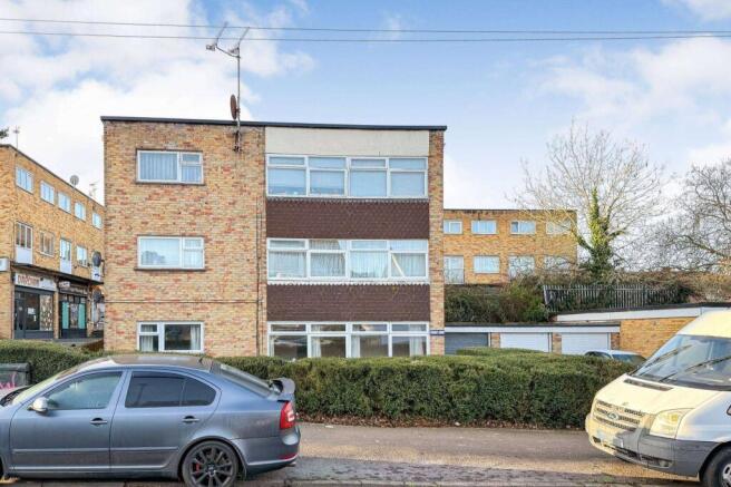 Ground Floor Flat, 1 Charles Court, Forest Hills Drive, Southampton, SO18 2FY