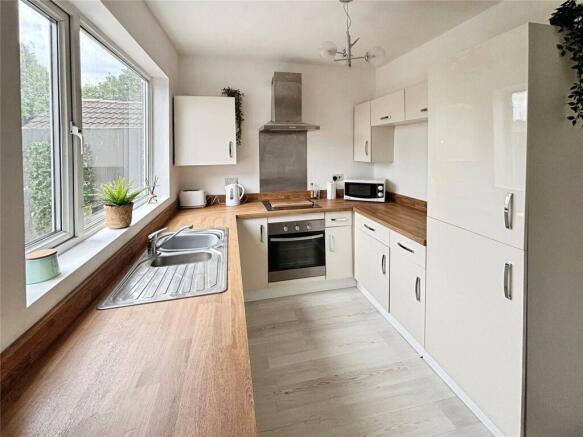 3 bed Terraced for sale Image 6