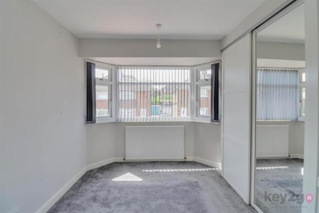 3 bed Semi-Detached to rent Image 12