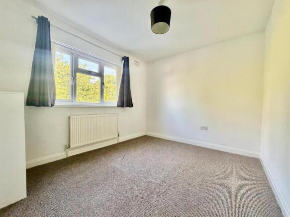 3 bed Semi-Detached for sale Image 10