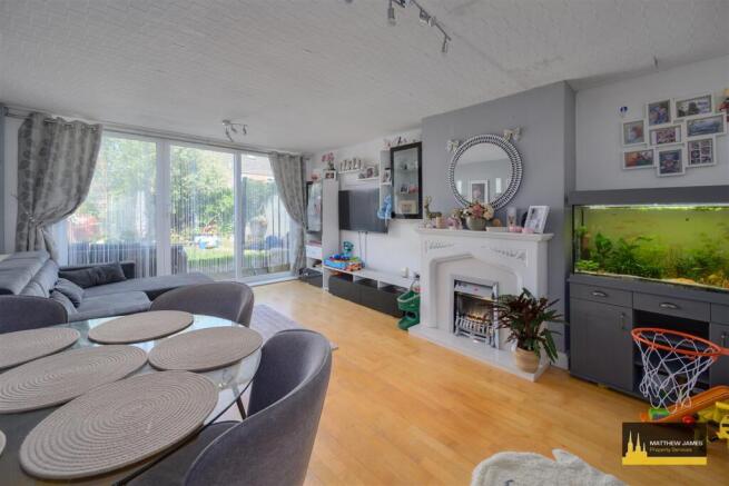 Lounge Dining Room