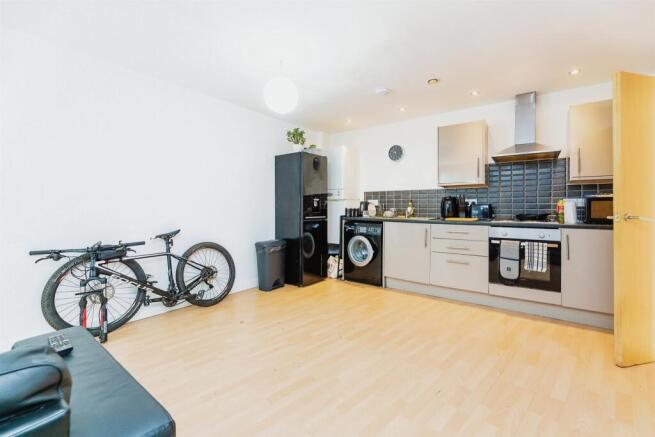 1 bed Apartment for sale Image 4