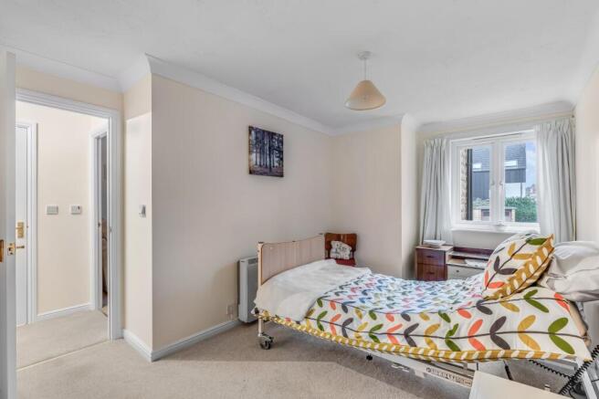 1 bed Retirement Property for sale Image 7