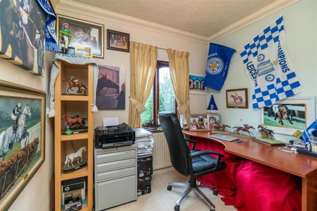 Bedroom 4/Office