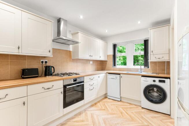 2 bed Retirement Property for sale Image 6