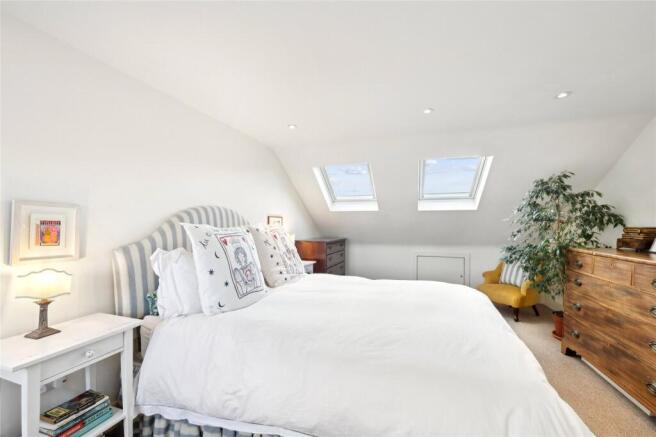 Principal bedroom