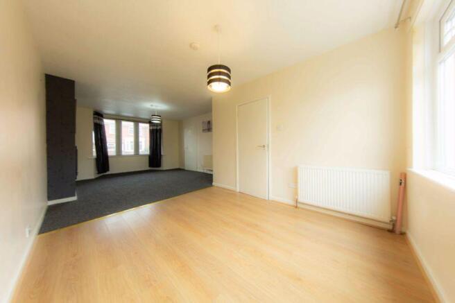 Dining area &a...