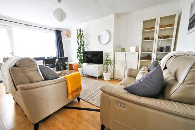 Lounge / Dining Room