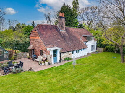 Boars Head, Crowborough, TN6 3HD