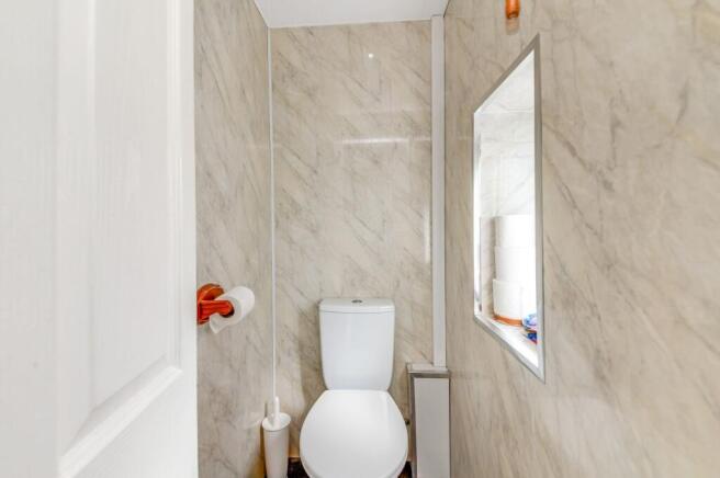 3 bed Semi-Detached for sale Image 6