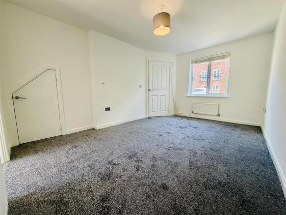 2 bed Terraced for sale Image 4