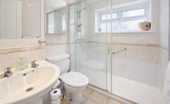 2 bed Semi-Detached Bungalow for sale Image 8