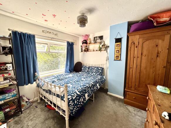 3 bed Semi-Detached for sale Image 9