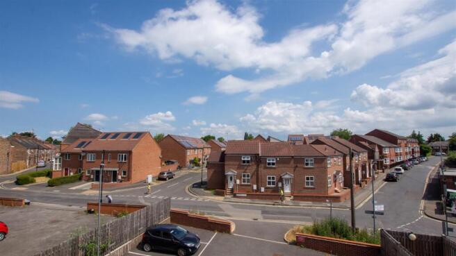 2 bed Apartment to rent Image 7
