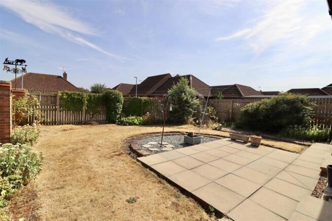 3 bed Detached Bungalow for sale Image 10