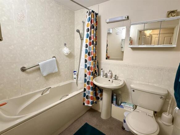 1 bed Apartment for sale Image 6