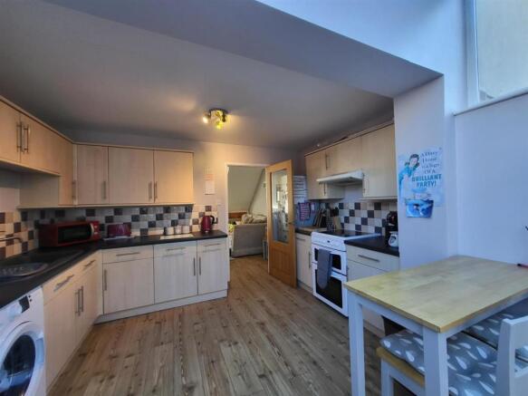 Kitchen 3