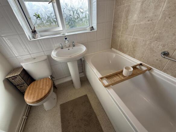 3 bed Semi-Detached for sale Image 5