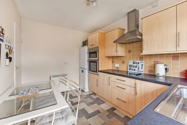 KITCHEN/BREAKFAST ROOM