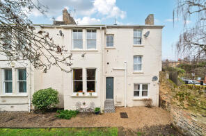 Flat 2, 35, Kidbrooke Park Road, London SE3 0EQ