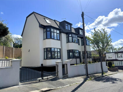 Kingslyn Crescent, London, SE19