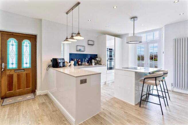 Kitchen 1.jpeg