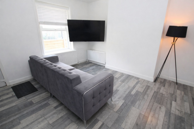 Lounge / Kitchen