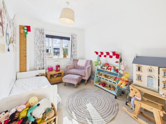 4 bed Semi-Detached for sale Image 12