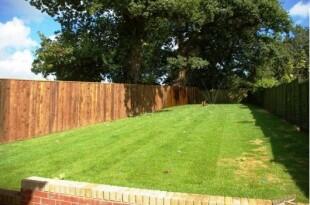 70FT APPROX GARDEN