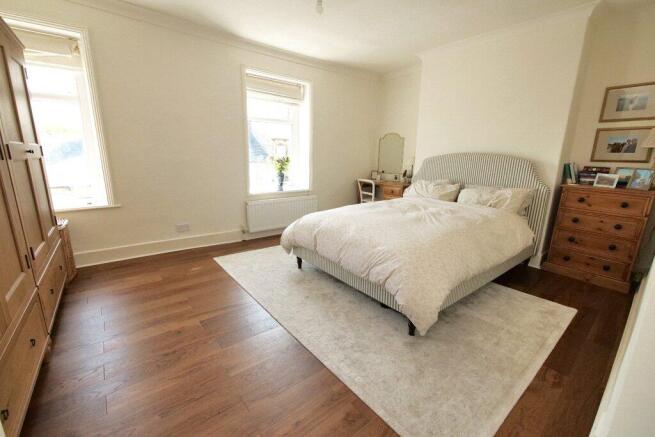 3 bed Terraced for sale Image 10