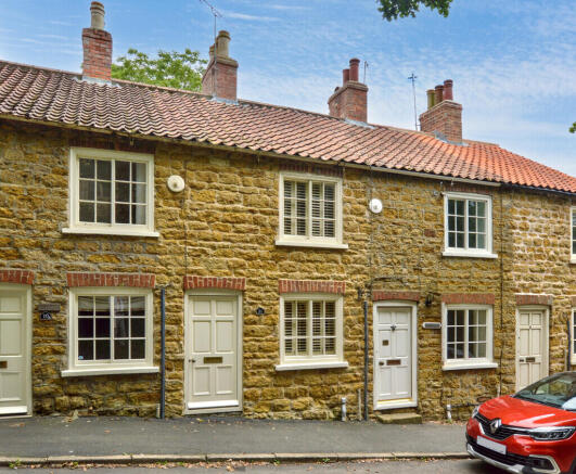 10 Caistor Lane T...