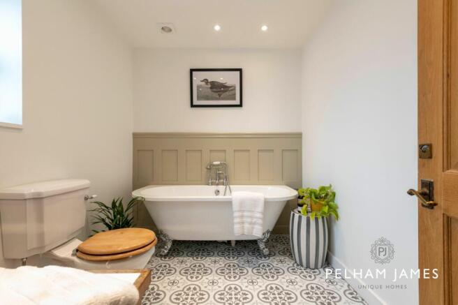 Bathroom, Barn Cottage, Castle Bytham