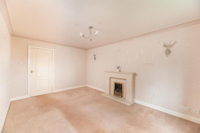 2 bed Flat for sale Image 8