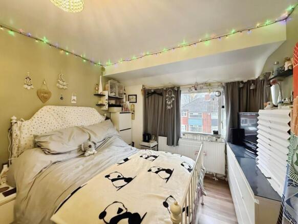 3 bed Semi-Detached for sale Image 8