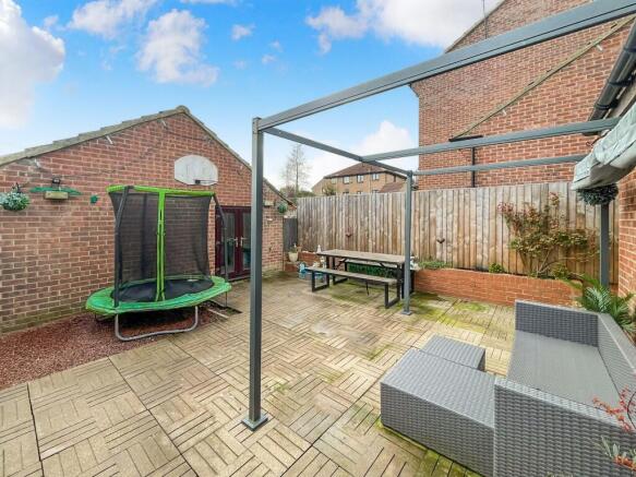 3 bed Semi-Detached for sale Image 12
