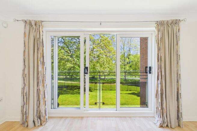 2 bed Apartment for sale Image 10