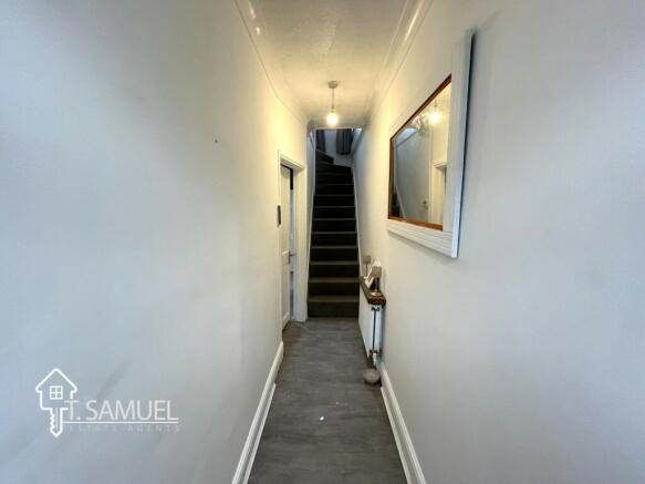 Hallway 1.JPG