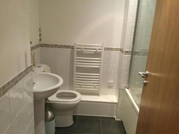 2 bed Apartment for sale Image 7