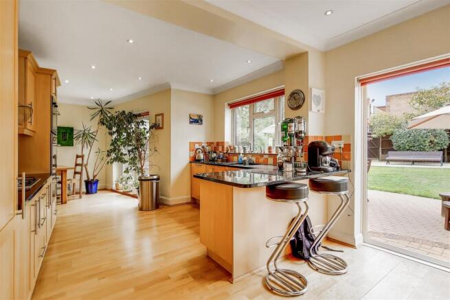 4_Kitchen-Dining Room-0.jpg