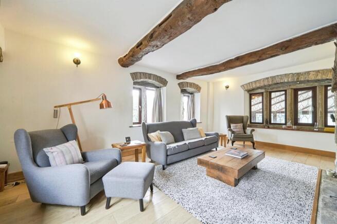 4 bed Semi-Detached for sale Image 4
