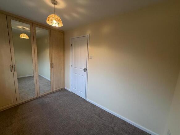 2 bed Town House for sale Image 10