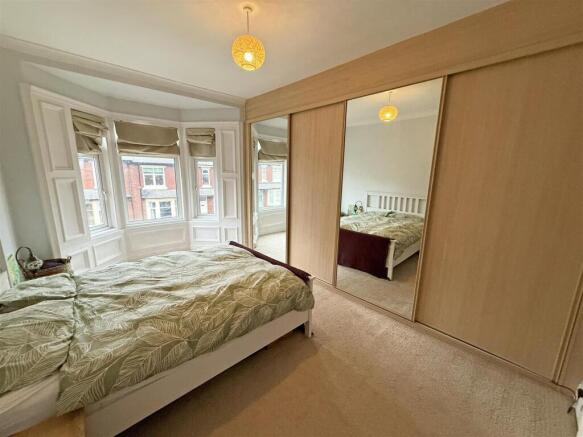 Bedroom 1.jpg