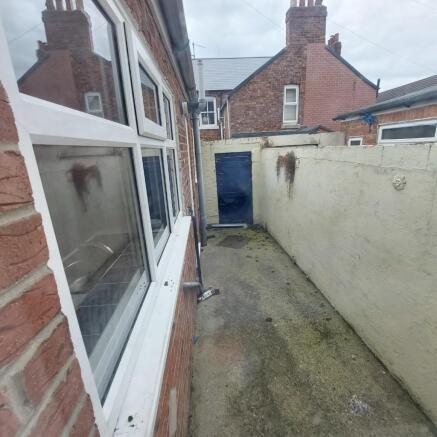 2 bed Terraced for sale Image 11