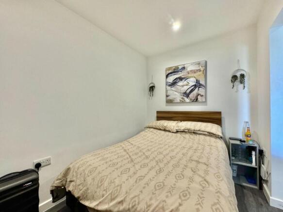 1 bed Apartment to rent Image 7