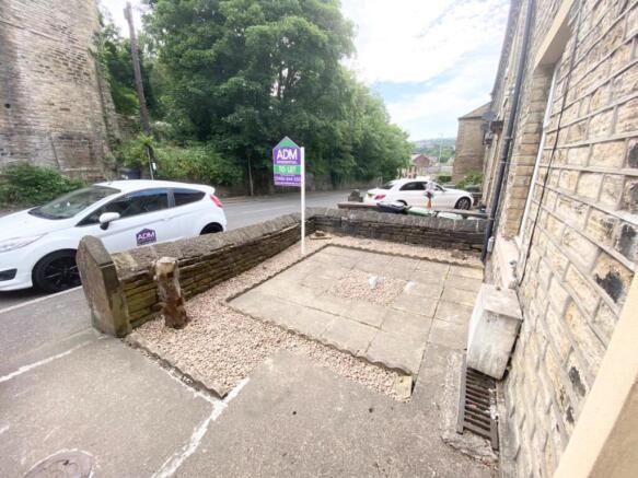 2 bed Semi-Detached to rent Image 12