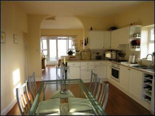 Kitchen to lounge
