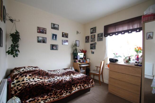 Middle Bedroom