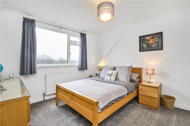 4 bed Semi-Detached for sale Image 11