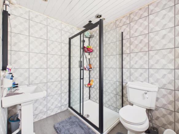 3 bed Semi-Detached for sale Image 12